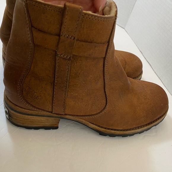 UGG Women’s Mercer Brown Leather Ankle Boots Size 8(runs small like 7.5) - Picture 2 of 6